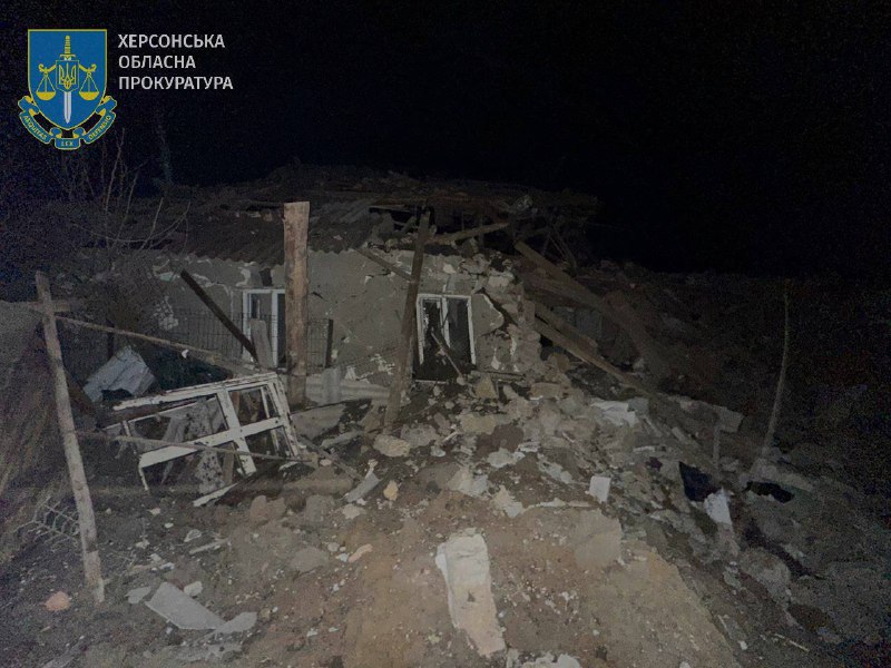 1 Person wurde bei einem russischen Raketenangriff mit einer S-300-Rakete im Dorf Myrolubivka in der Region Cherson getötet