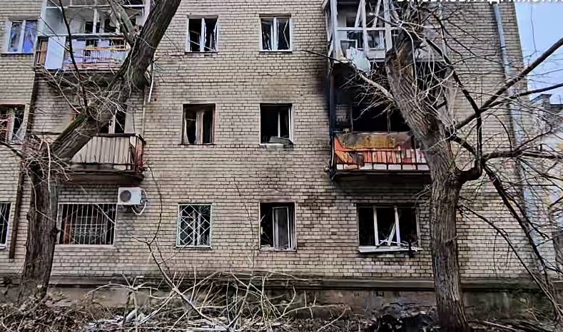 أضرار في خيرسون نتيجة القصف الروسي
