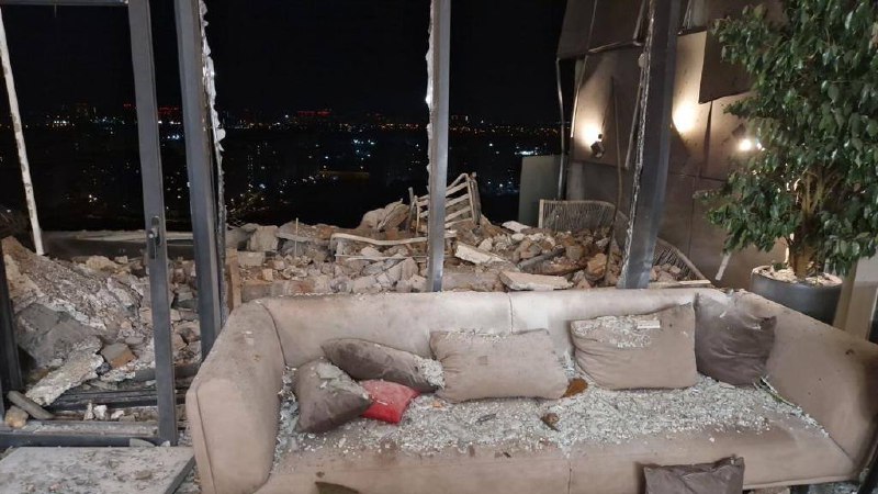 Kyiv'in Solomyansky semtindeki bir eve drone enkazının düşmesi sonucu 1 kişi yaralandı