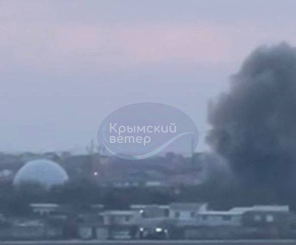 Explosions were reported near Yevpatoriya