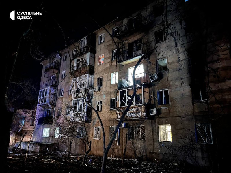 Tres personas resultan heridas en Odesa por un ataque con drones rusos