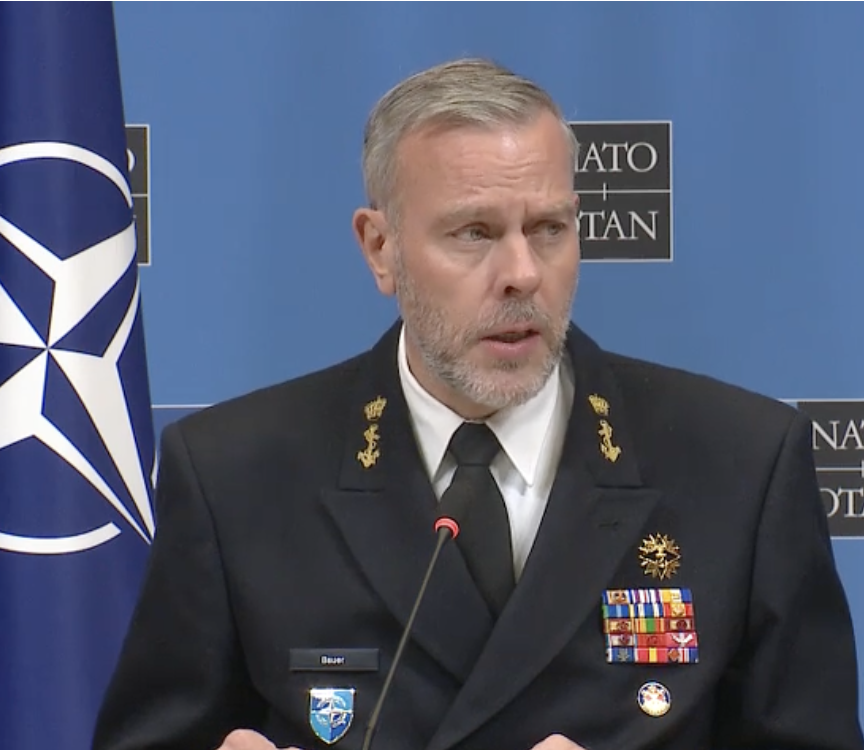 .@CMC_NATO Rob Bauer maintains that Russia is not prevailing in Ukraine, detailing gains for Kyiv. He says all military chiefs meeting at NATO this week pledged ongoing support. Reinforcing Ukraine on the battlefield is not charity, he reminds