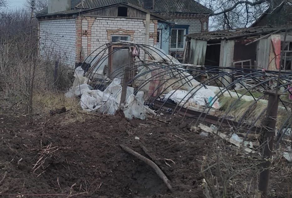 Russian army attacked Nikopol district today with artillery and drones