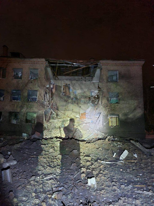 اشتعال النيران في خط الغاز وسقوط عدة جرحى بينهم أطفال نتيجة القصف الصاروخي الروسي على خاركيف