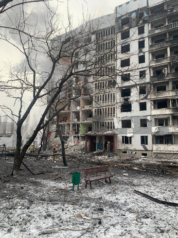 В результате ракетного удара по жилому дому в Харькове два человека погибли, 28 получили ранения