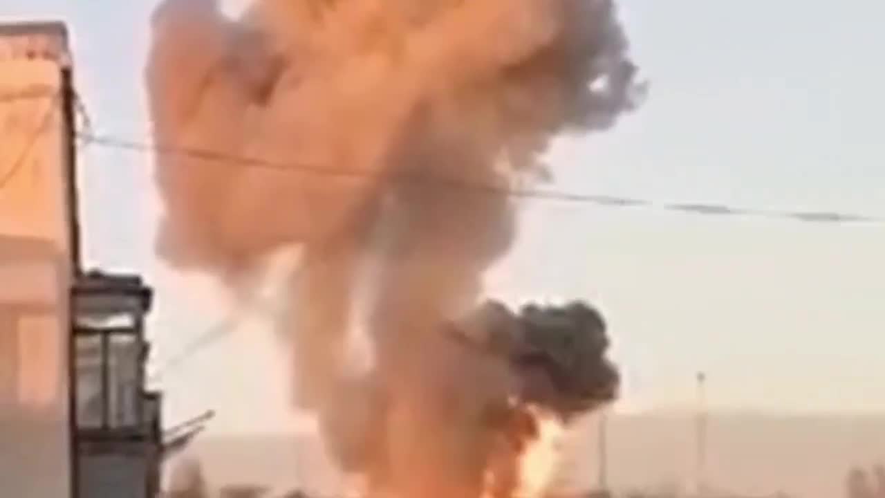 Berichte über zerstörte Radargeräte und beschädigte Flugzeuge auf dem Flugplatz Belbek infolge eines Raketenangriffs