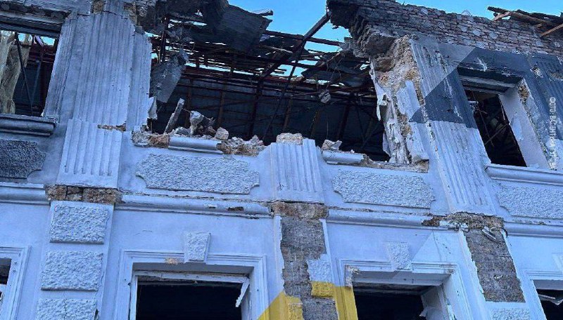 Damage in Mykolaiv as result of Russian bombardment overnight