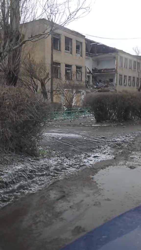 Brände nach russischer Bombardierung in Selydove in der Region Donezk