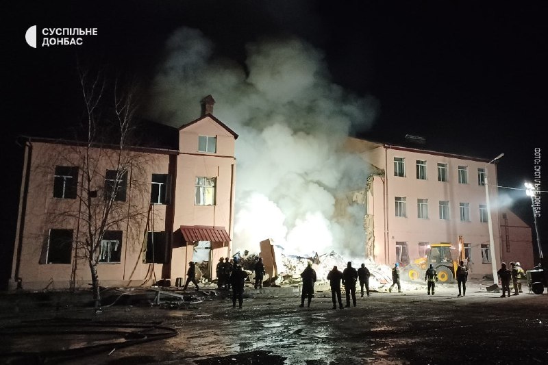 قُتل ما لا يقل عن شخصين نتيجة ضربات صاروخية في سلوفيانسك وكراماتورسك