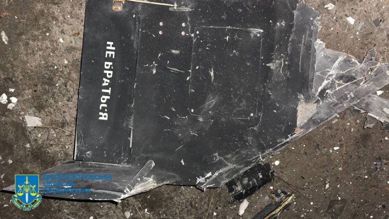 أصيب 8 أشخاص، وتعرض مبنى سكني لأضرار بالغة نتيجة هجوم طائرة بدون طيار روسية في مدينة دنيبرو