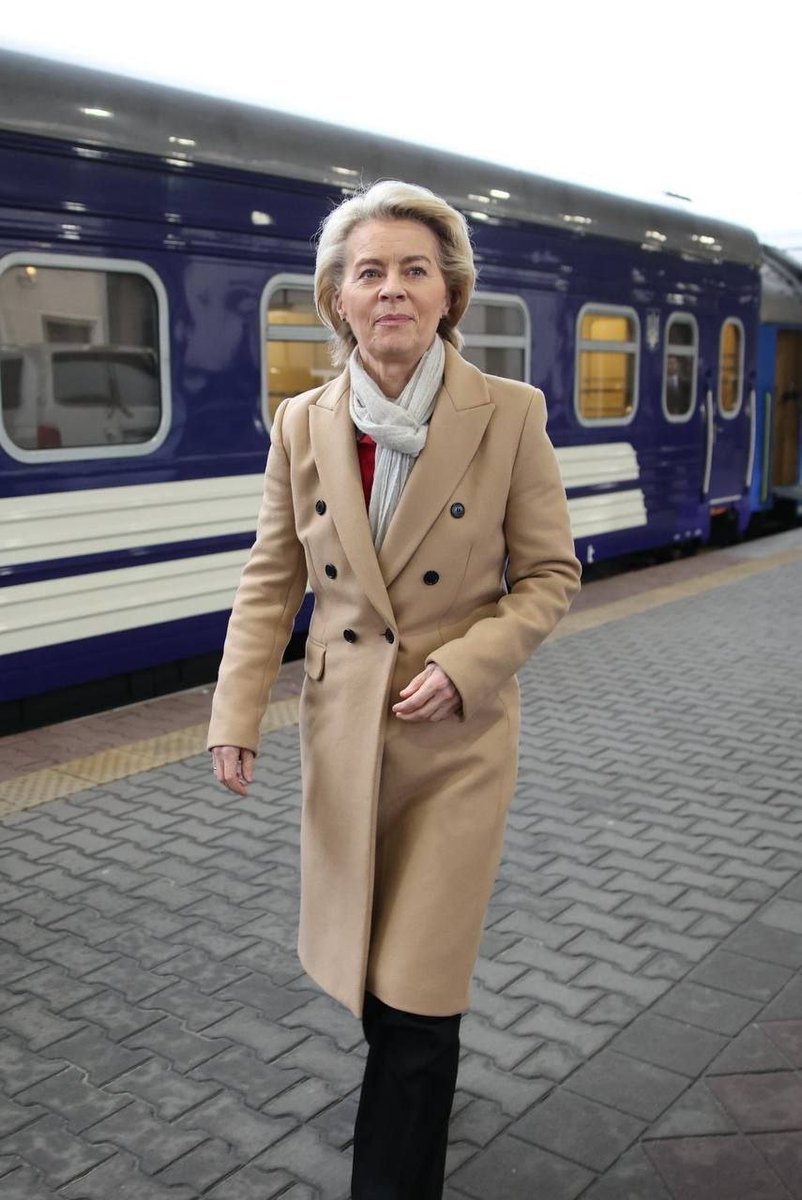 La presidenta de la Comisión Europea, Ursula von der Leyen, llegó a Kyiv