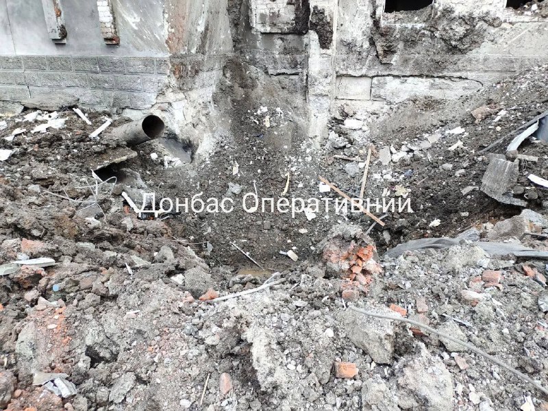 الدمار في بوكروفسك نتيجة الضربة الصاروخية الروسية