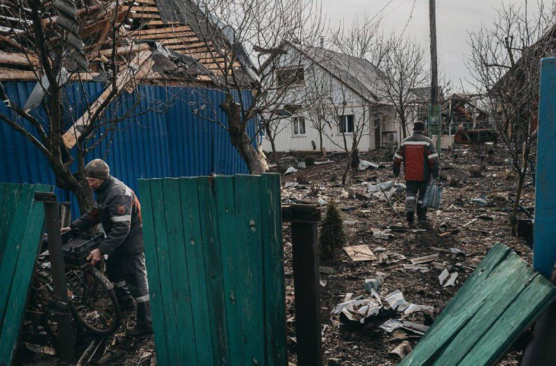 الدمار نتيجة القصف في نوفوسيليفكا بيرشا