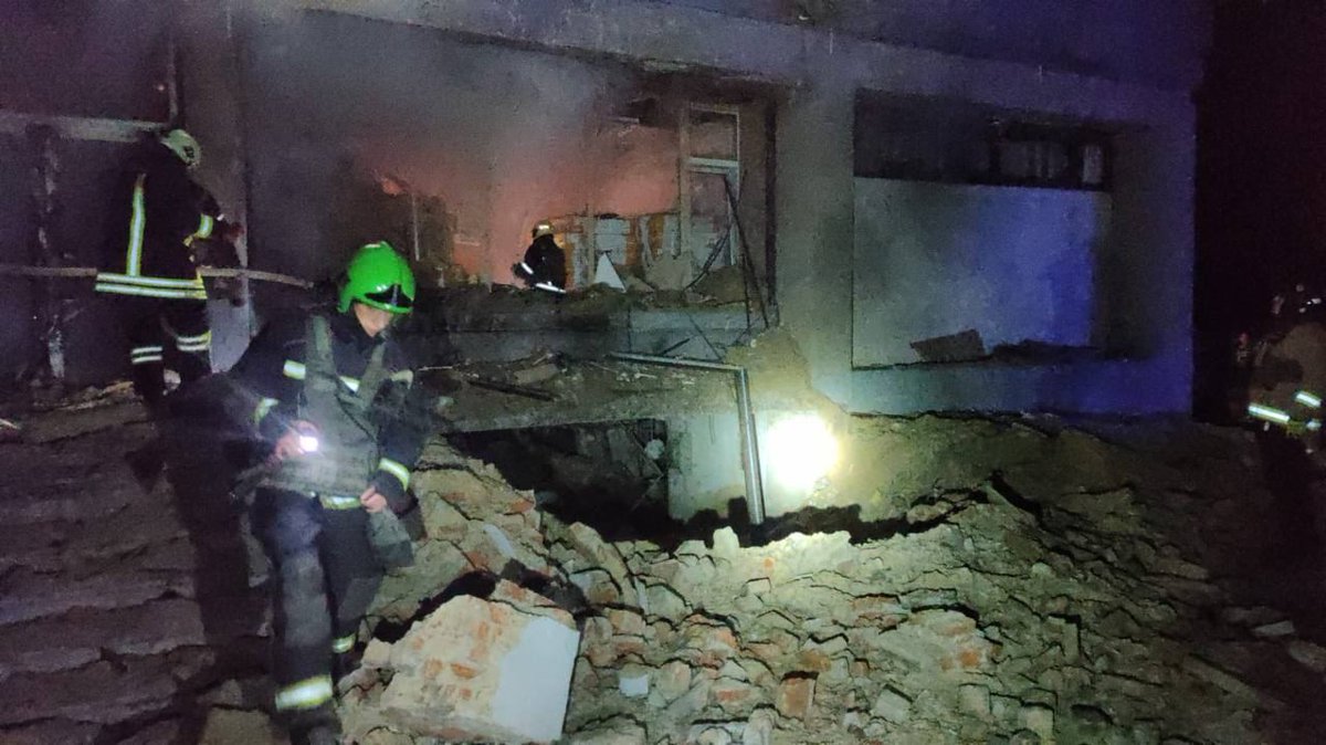 Abgefeuerte Drohnen beschädigten Wohnhäuser im Bezirk Slobidsky in Charkiw