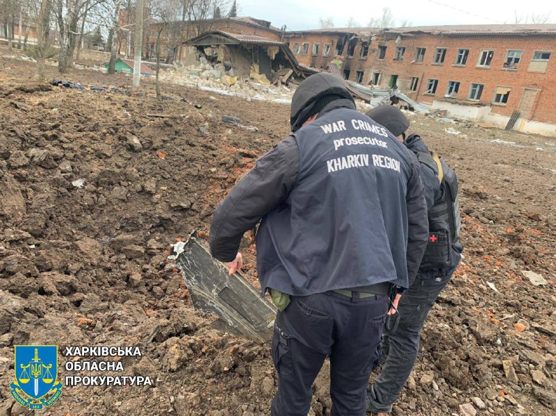 Schäden an der zivilen Infrastruktur in Velykyi Burluk und Lozova in der Region Charkiw durch Drohnenangriffe