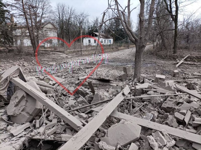 Destruction as result of shelling in Krasnohorivka
