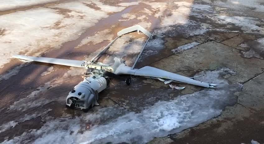 Yaroslavl'daki Slavneft-Yanos rafinerisinde 4 insansız hava aracının vurulduğu bildirildi