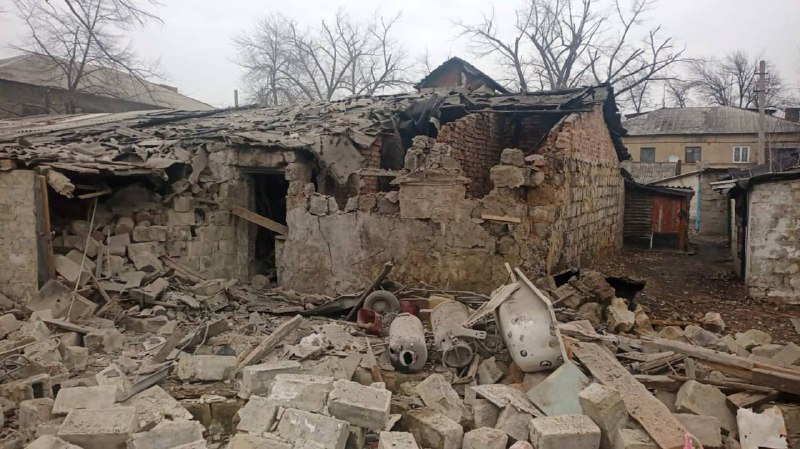 أضرار في مدينة هيرنيك في منطقة دونيتسك نتيجة القصف