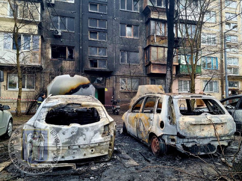 В результате ракетных ударов РФ в Киеве ранены 12 человек