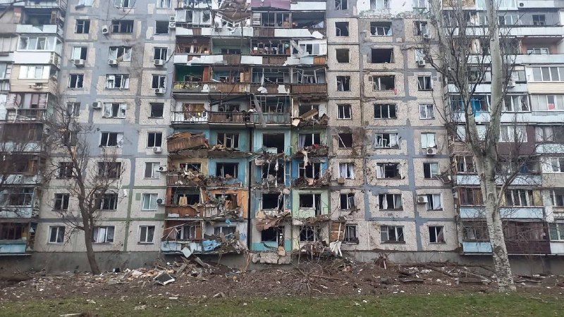 7 Wohnhäuser zerstört, 35 beschädigt durch 12 russische Raketenangriffe in Saporischschja