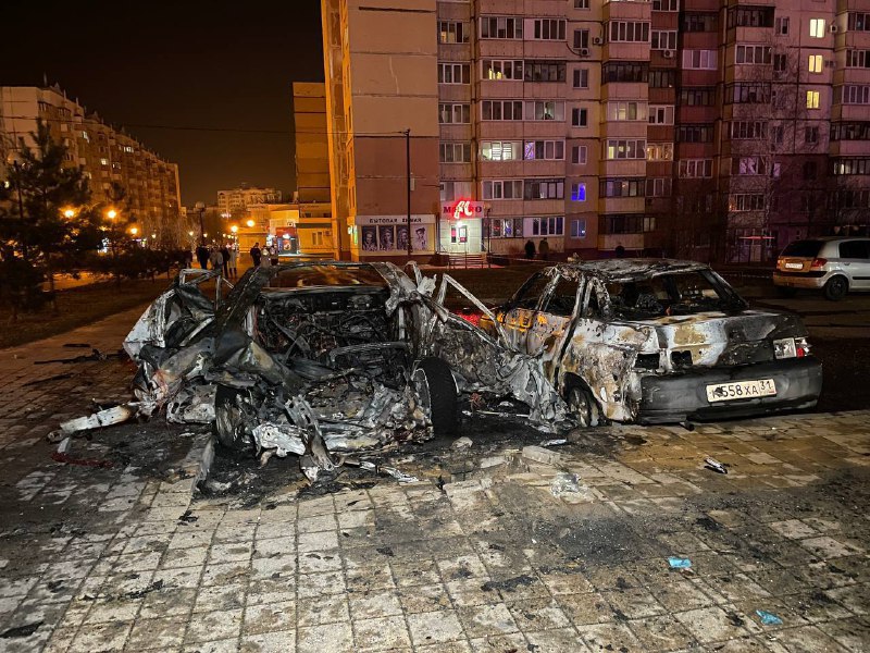 В Белгороде зафиксированы взрывы, по данным местных властей, над районом сбито 16 воздушных целей