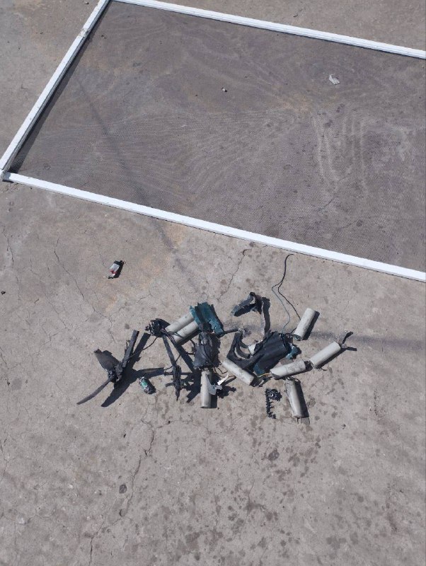 Rus meslek yetkilileri, bir insansız hava aracının Zaporizhia Nükleer santraline saldırdığını, hasar olmadığını iddia etti