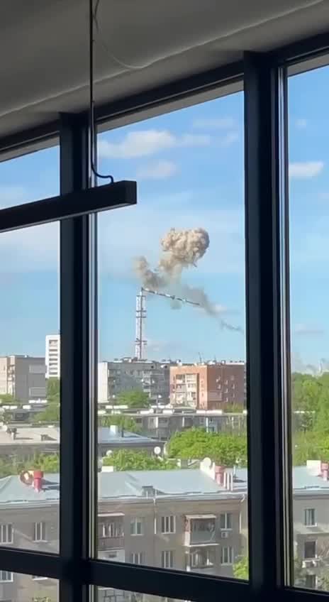 Fernsehturm in Charkiw nach russischem Luftangriff teilweise eingestürzt