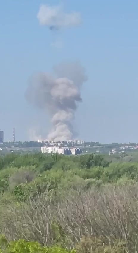 Explosions were reported in Luhansk