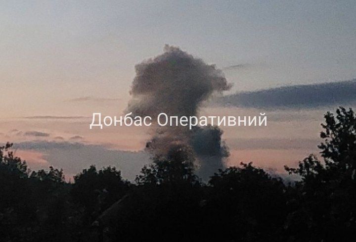 Airstrike reported in Selydove of Donetsk region