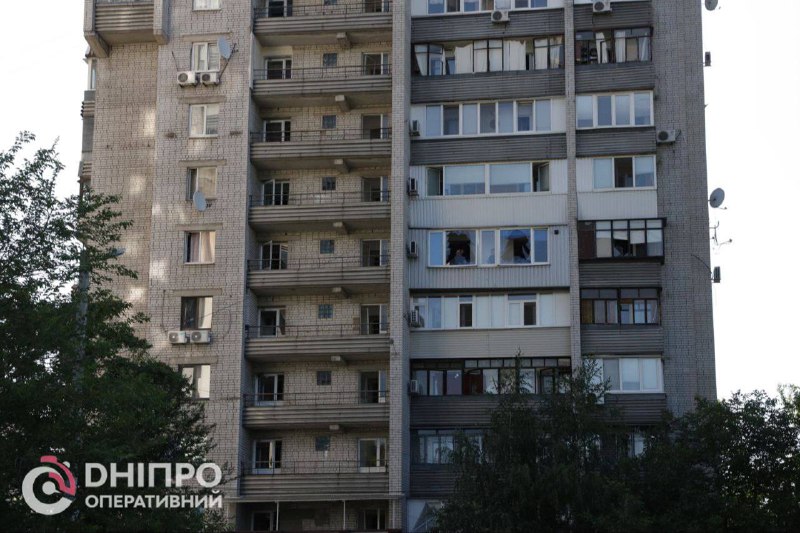 В результате ночного обстрела российских войск в Днепре ранены семь человек