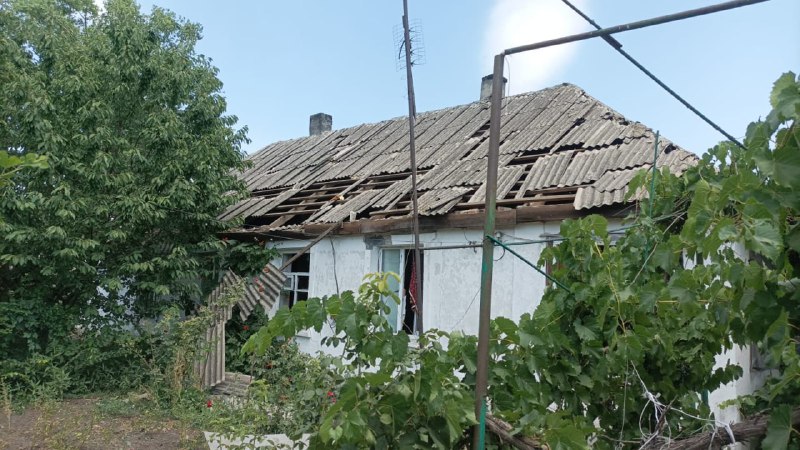 Donetsk bölgesindeki Rozdolne'ye 2 adet planör bombasıyla düzenlenen hava saldırısında 2 kişi yaralandı