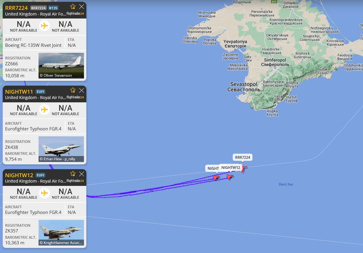 El Boeing británico RC-135W Rivet Joint y dos Eurofighter Typhoon sobrevuelan el Mar Negro