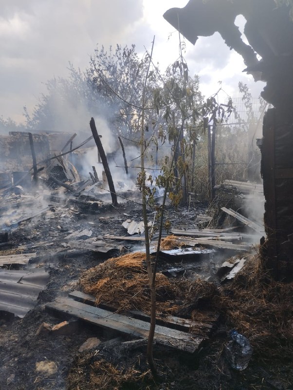 El ejército ruso bombardeó la localidad de Odnorobivka con el MLRS GRAD