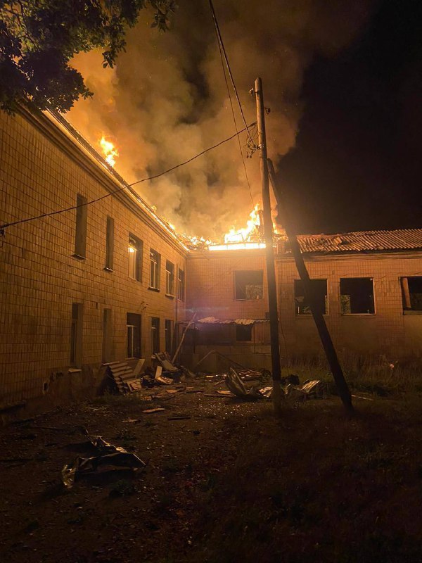 Frappe de missiles russes à Zolochiv, dans la région de Kharkiv