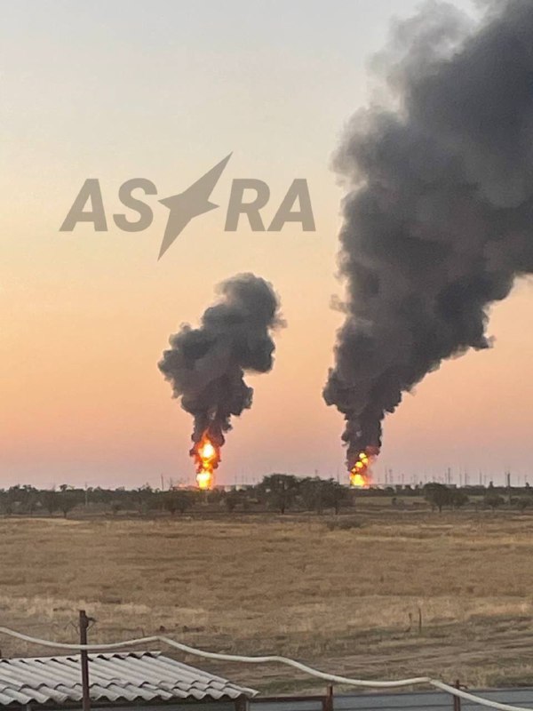 Rostov Bölgesi'ne bağlı Proletarsk'ta petrol deposunda İHA saldırısı sonucu yangın çıktı