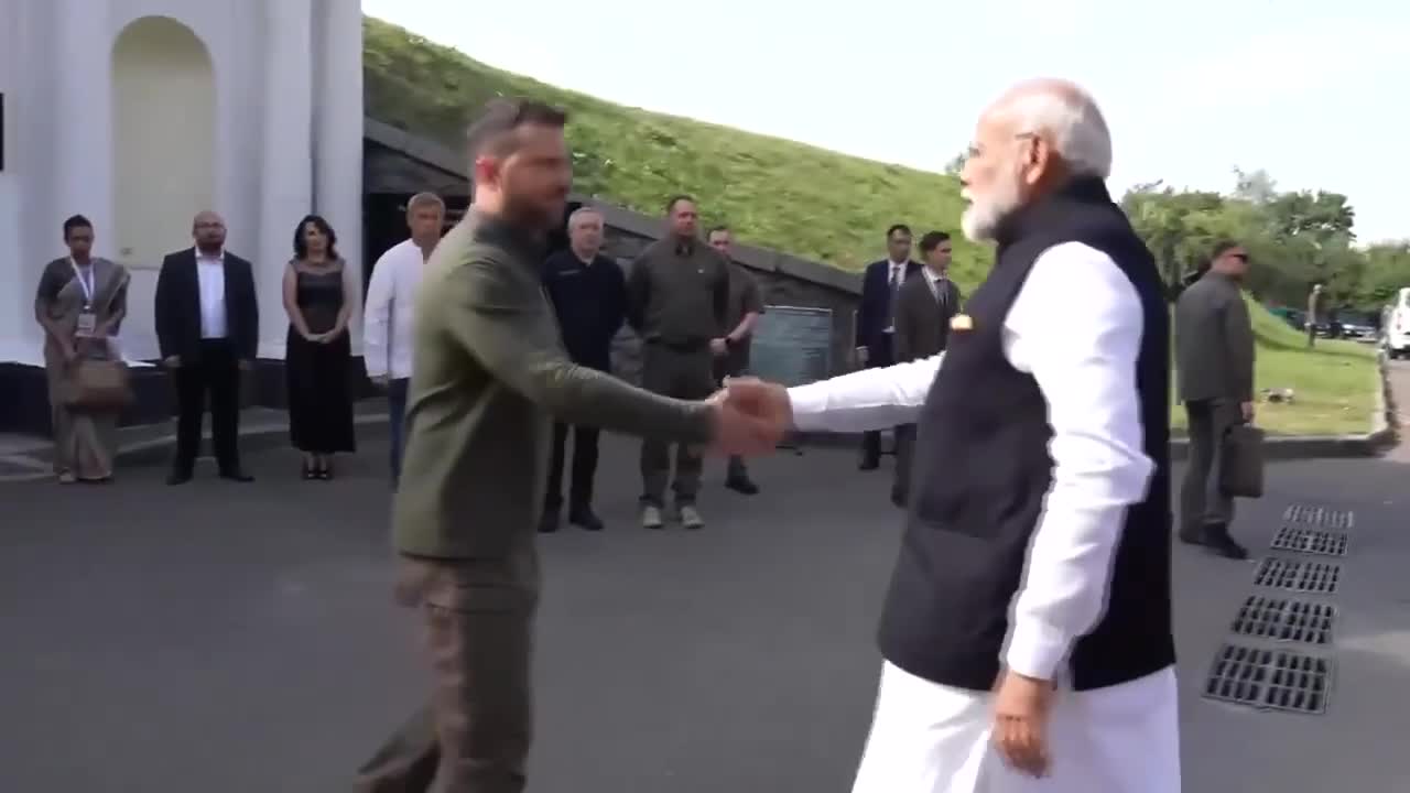 Rencontre entre le président Zelensky et le Premier ministre Modi à Kyiv