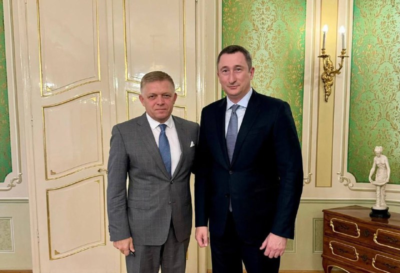 Naftogaz OJSC Yönetim Kurulu Başkanı Oleksiy Chernyshov, Slovakya Başbakanı Robert Fico ile bir araya geldi. Modern zorluklar karşısında enerji güvenliğini güçlendirmek için iş birliğini görüştüler