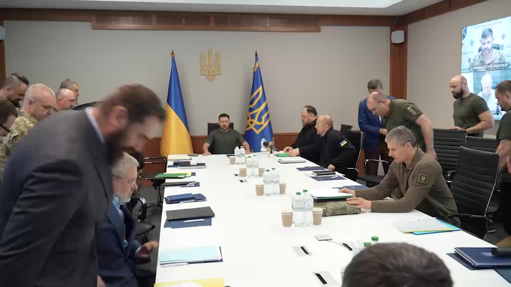 Le commandant en chef Syrsky a informé Zelensky de la situation dans la direction de Pokrovsk et dans la direction de Koursk, où les forces de défense ukrainiennes ont avancé jusqu'à 2 km, établissant le contrôle sur 5 km2 supplémentaires de territoire.