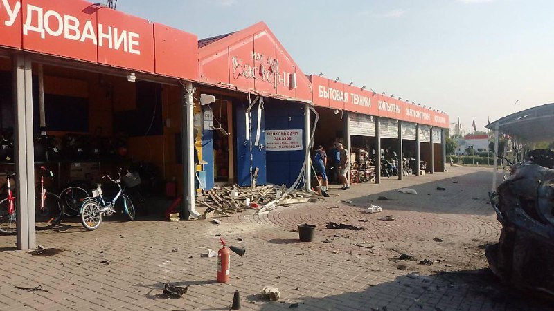 Dos personas resultaron heridas en un bombardeo en una tienda en Oktyabrskiy, región de Belgorod