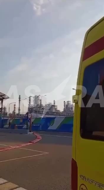 Vídeo del momento en que uno de los drones atacó la refinería de petróleo de Moscú en el distrito Kapotnya de Moscú