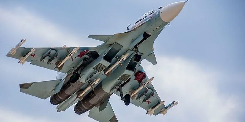 أفادت تقارير بأن طائرة روسية من طراز Su-30SM تحطمت بالقرب من شبه جزيرة القرم  بعد إطلاق صواريخ Kh-31P الليلة الماضية. اثنان من أفراد الطاقم في عداد المفقودين