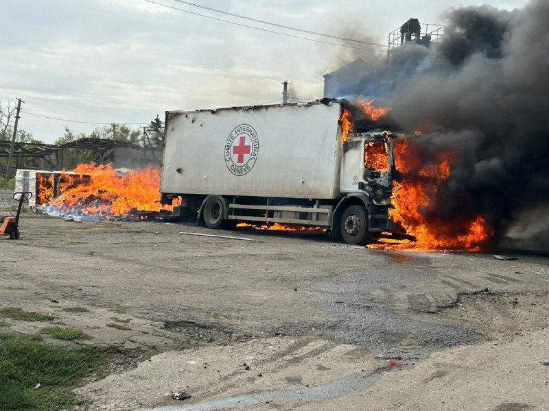 3 person killed, 2 wounded as result of Russian shelling in Viroliubivka village of Donetsk region, a truck with humanitarian aid destroyed