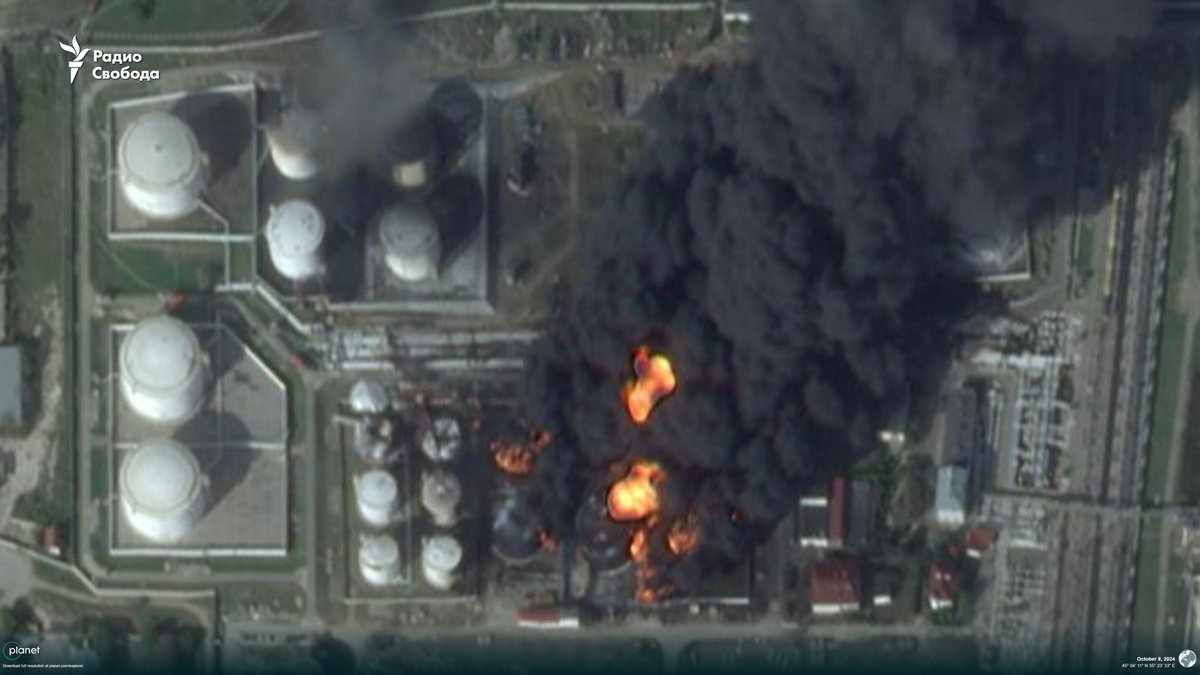 Still @Planet images of the oil depot at Feodosia port after the Ukrainian strike (captured today, on Oct. 8th, at 2:57 PM local time)