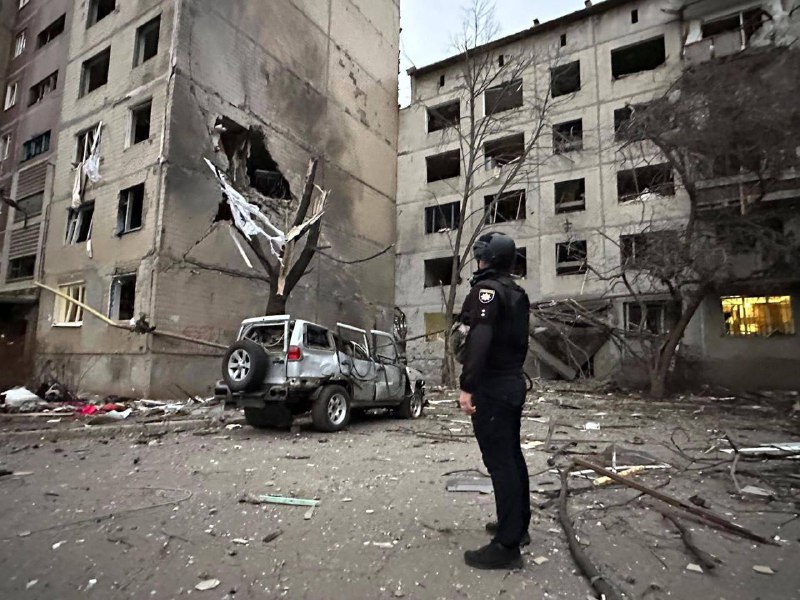 Donetsk bölgesine bağlı Kostiantynivka'da Rus hava kuvvetlerinin 3 adet planör bombasıyla düzenlediği saldırıda 1 kişi öldü, 6 kişi yaralandı