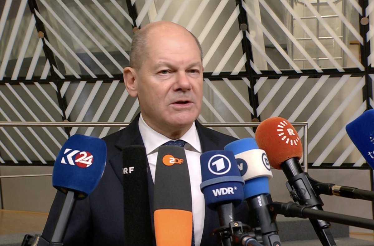 German Chancellor Scholz arrived with this message: Because we support Ukraine so much we have to avoid escalation into a war between Russia and NATO. This is what I'm pursuing at this meeting.