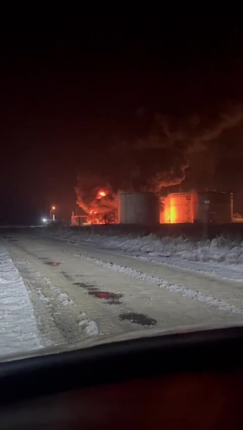 Fire at the Albashneft oil depot in Krasnodar Krai