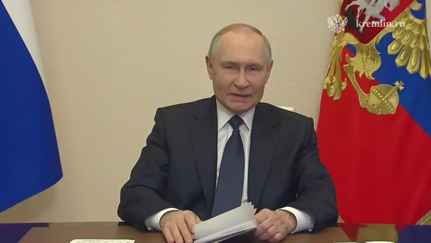 Начальник Генштаба Вооруженных сил России Герасимов доложил Путину, что операция в Курской области завершена и регион находится под контролем Вооруженных сил России