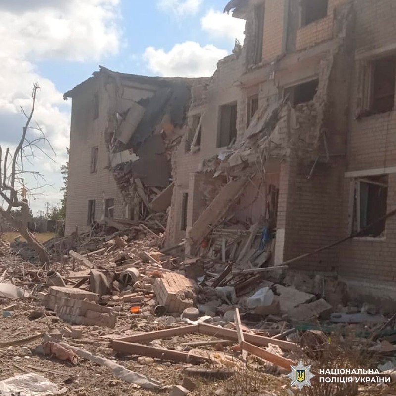 Deux blessés suite à une frappe aérienne contre une maison d'habitation à Kupiansk-Vuzlovyi dans la région de Kharkiv