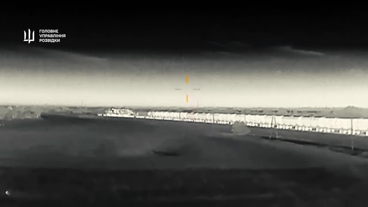 Беспилотники украинской военной разведки атаковали эшелон с горючим на оккупированной части Запорожской области