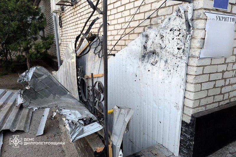 Tres personas resultaron heridas como resultado de un bombardeo en el puesto de rescate de Nikopol.